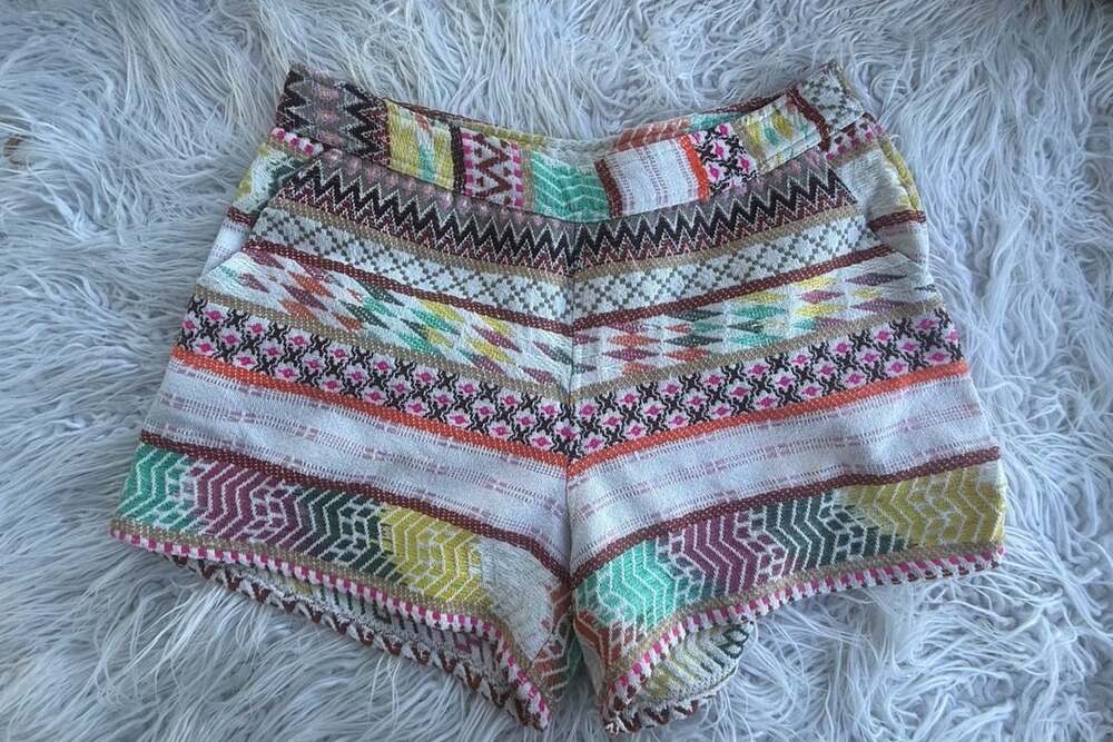 RD Style Medium Shorts Multicolor Aztec Tribal Print Woven with Pockets
